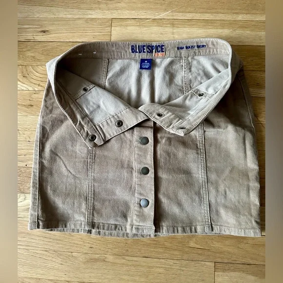 ✨ Blue Spice Taupe Corduroy‎ Mini Skirt Snap Front High Waist Size 9 ✨ - Picture 6 of 10